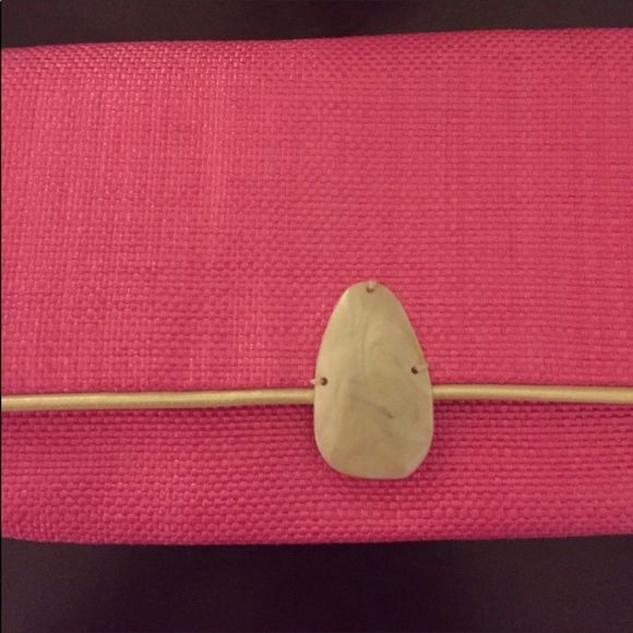 Avon Faux Shell Pink Clutch - Picture 2 of 6